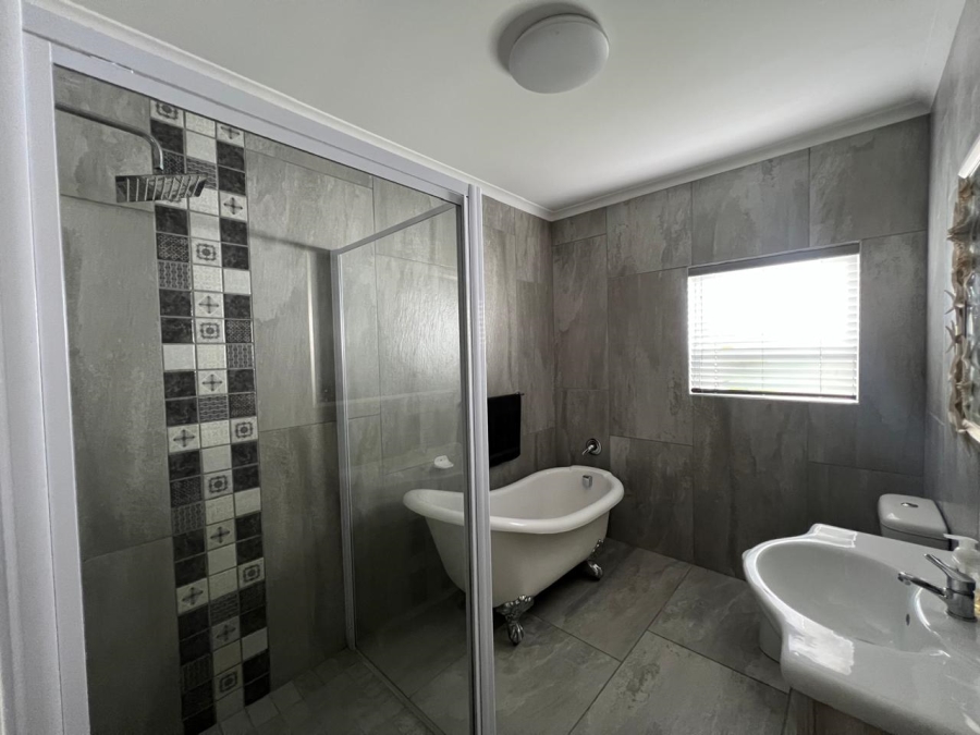 3 Bedroom Property for Sale in Kleinkoornhuis Western Cape